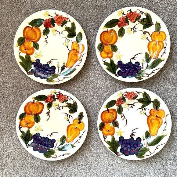 HD Designs Set of Four Fruit Dessert Plates! - Picture 1 of 6